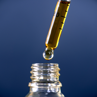 Microdosing THC - CBD oil and dropper